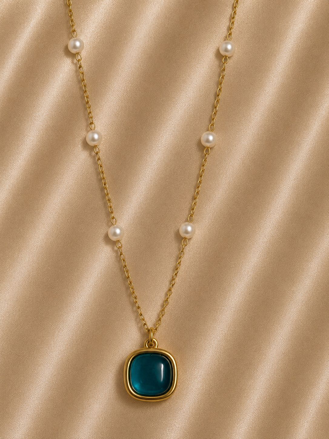 Blue Aura Pearl Necklace