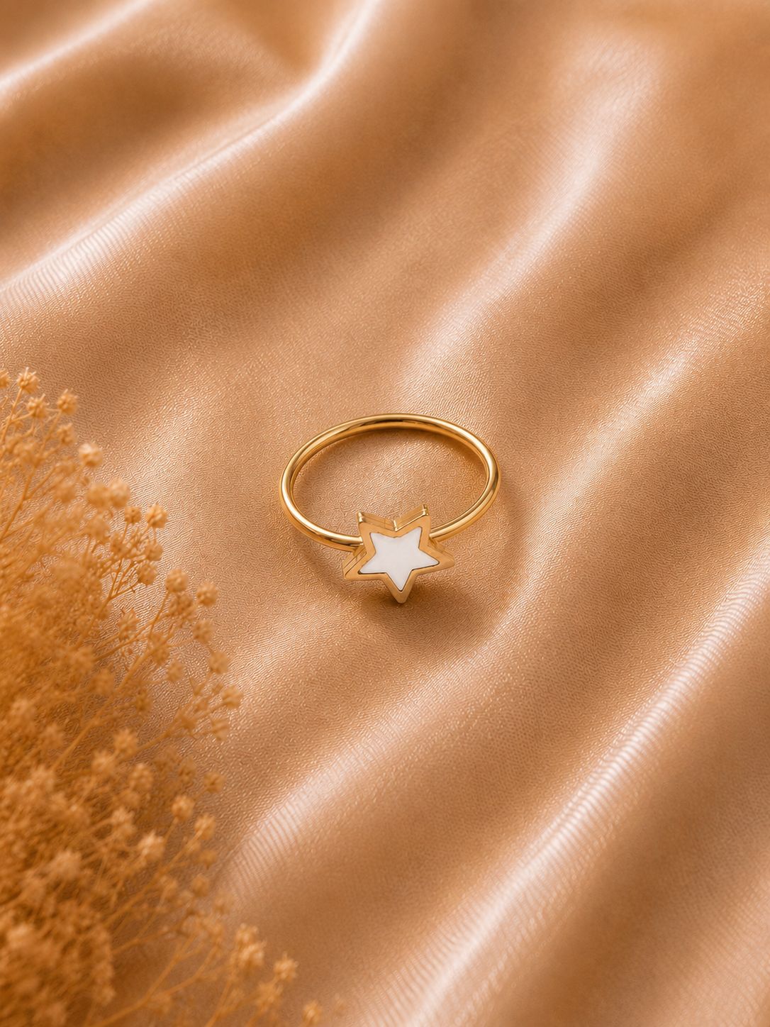 Elegant Star Glow Ring