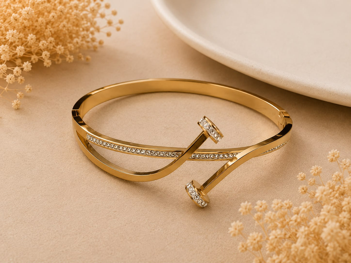 Royal Glow Open Bangle