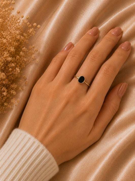 Noir Circle Ring