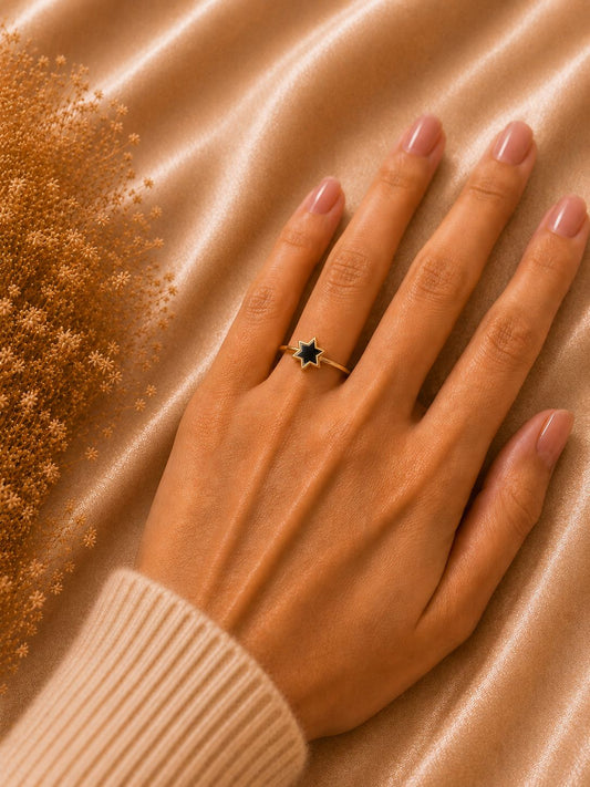 Elegant Star Glow Ring