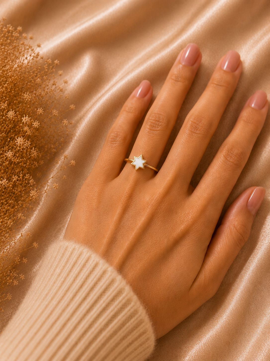 Elegant Star Glow Ring